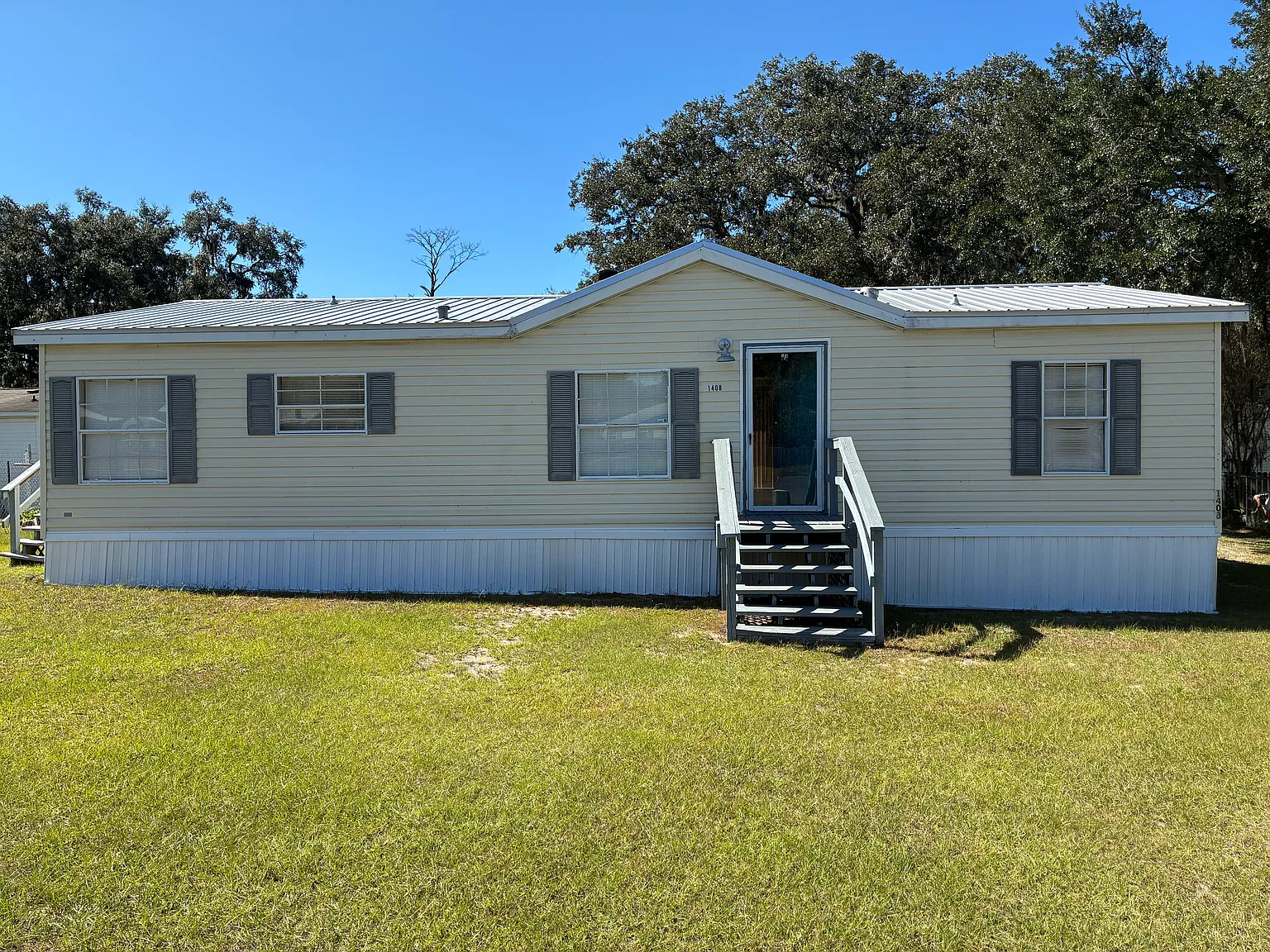 3 bed, 1200 sqft, $1,500 — Photo 2