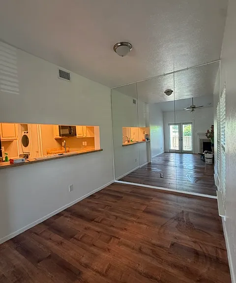 8601 Park Ln #422 — Photo 7