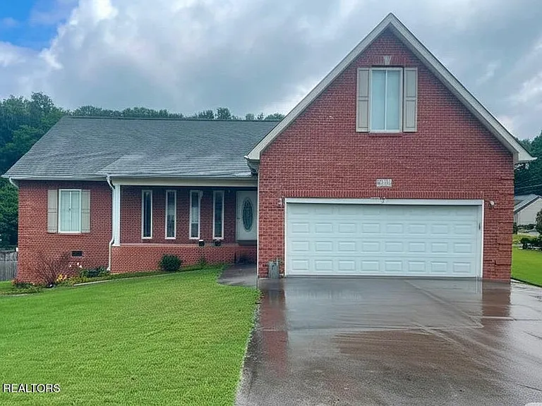 125 Link Ln — Photo 1