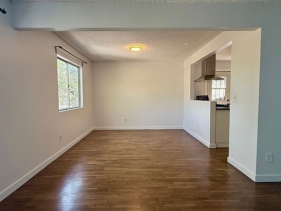 4th image of 4123 Van Horne Ave