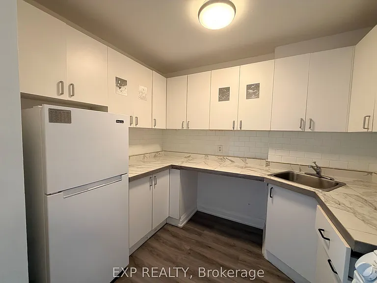 102 Greensides Ave #14 — Photo 6