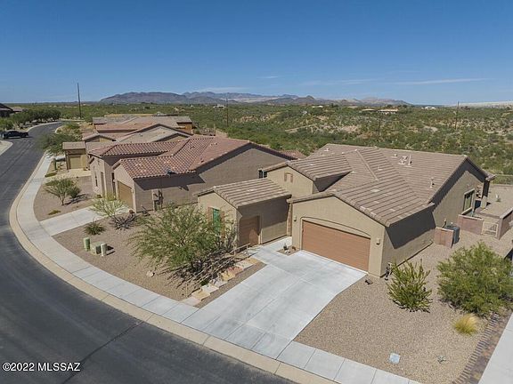 2nd image of 2484 W Bassett Peak Dr