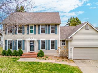 2804 Scenic Pl, West Des Moines, IA 50265