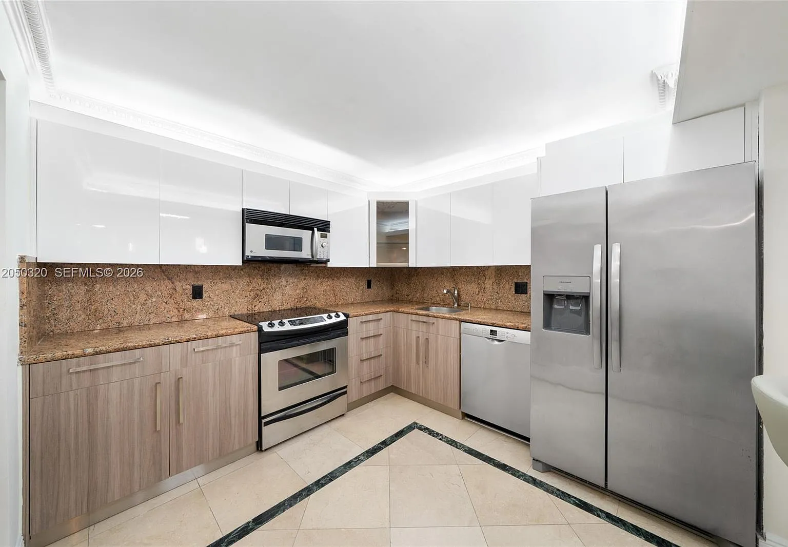 Catania Condo — Photo 4