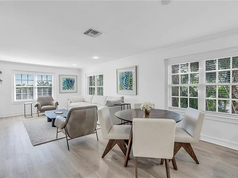 271 Broad Ave S #203 — Photo 4