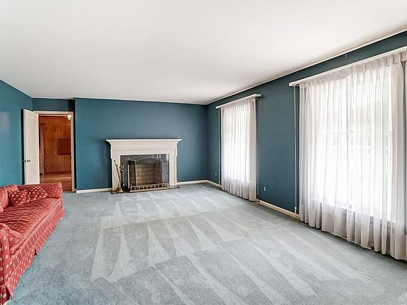 5th image of 997 Grove Hill Dr