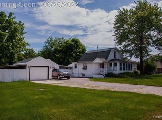 1235 Harding Ave, Rochester Hills, MI 48307