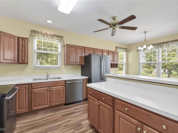 2nd image of 2408 Worthington Pl