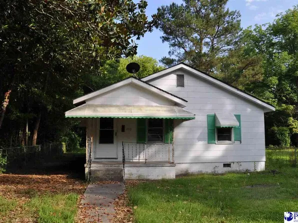 250 1st Ave, Bennettsville, SC 29512