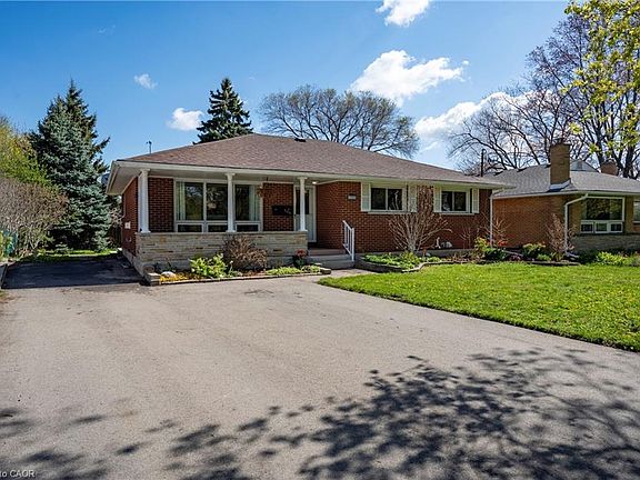 3rd image of 104 Boniface Ave