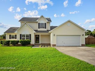 108 Mandy Ln, Hubert, NC 28539