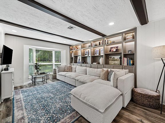 5th image of 1311 Forest Cove Dr