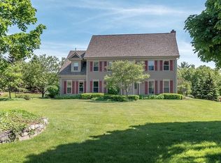 4449 W Donges Bay Rd, Mequon, WI 53092