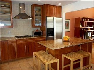 4th image of 10 Giglio Ct
