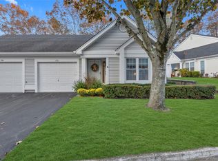 256 Glen Dr, Ridge, NY 11961