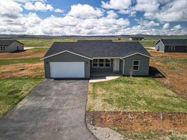160 Railroad St, Fairfield, ID 83327