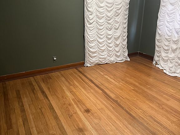 4th image of 203 Bryant Ave