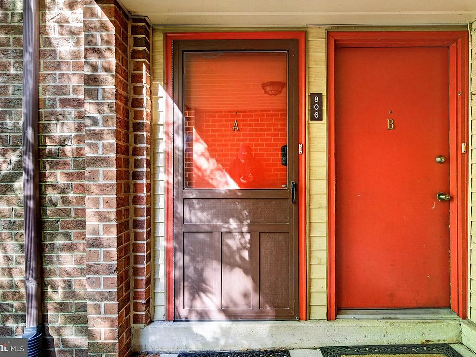 1st image of 806 Cypress Point Cir