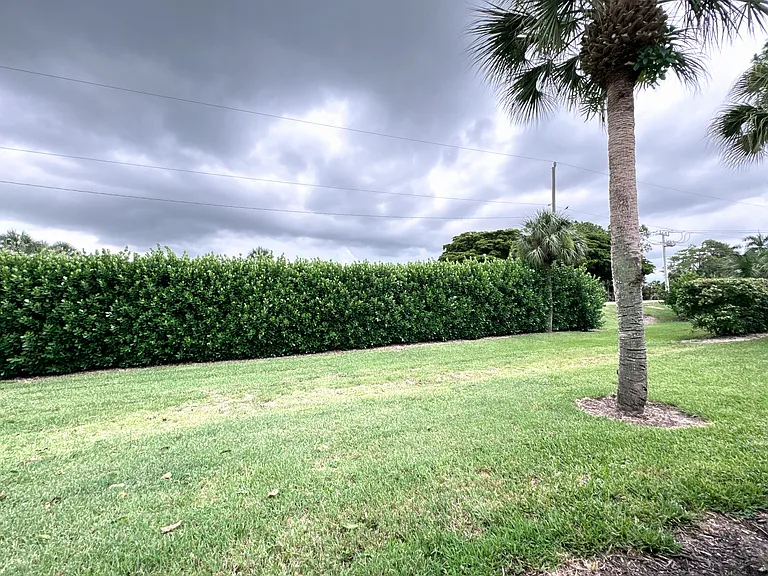 13018 Parktree Ct — Photo 34