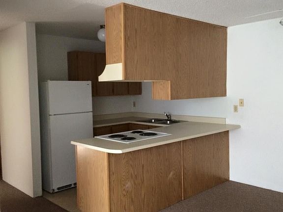 3rd image of 500 Tucker Ave