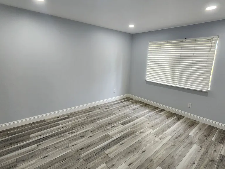 2047 Lakeridge Cir #104 — Photo 12