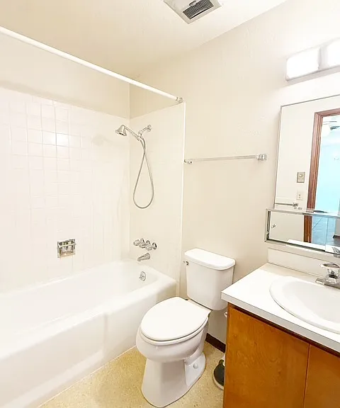 100 N Lafayette Ave — Photo 15