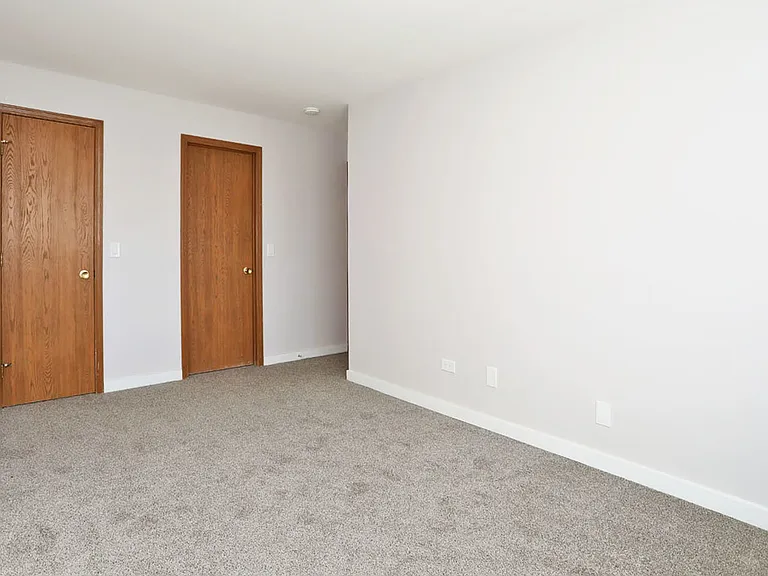 675 Greenfield Ct #D1 — Photo 16