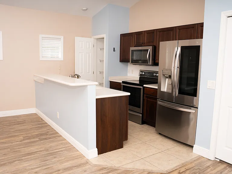 295 Destiny Cir — Photo 6