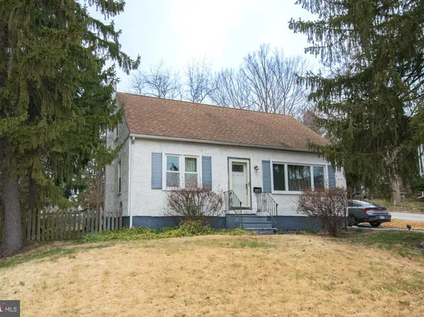 338 W Brookhaven Rd, Brookhaven, PA 19015