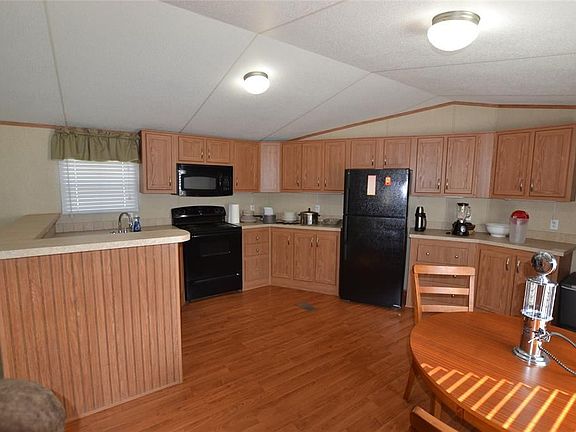 5th image of 139 Chatham Trl