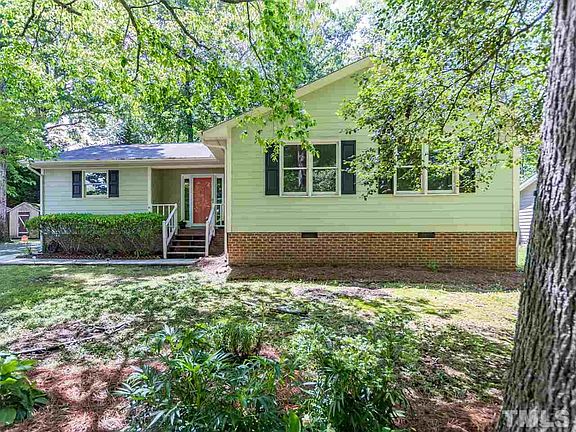 4th image of 605 Sanderson Dr