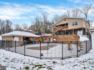 11 Hill Side Dr, Pine Grove, PA 17963