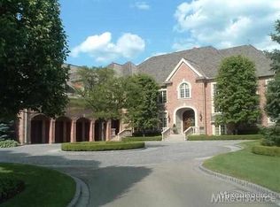 15600 Windmill Pointe Dr, Grosse Pointe Park, MI 48230