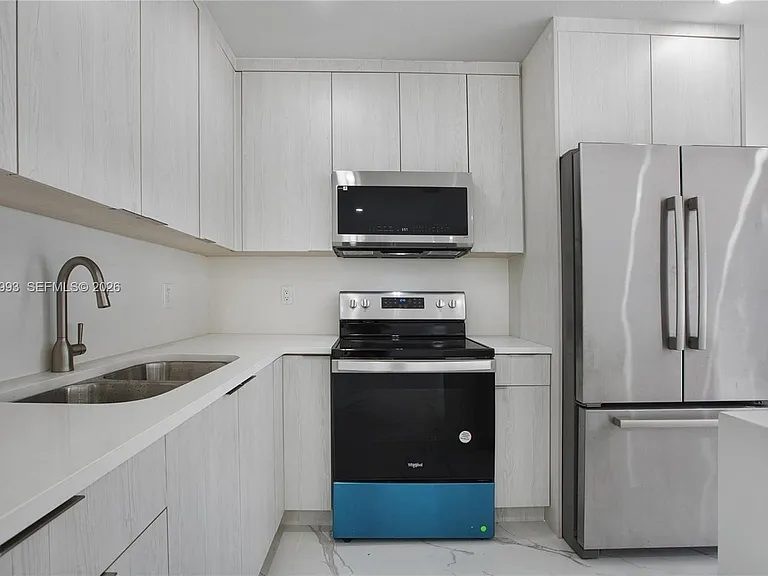 W 72nd Pl — Photo 21