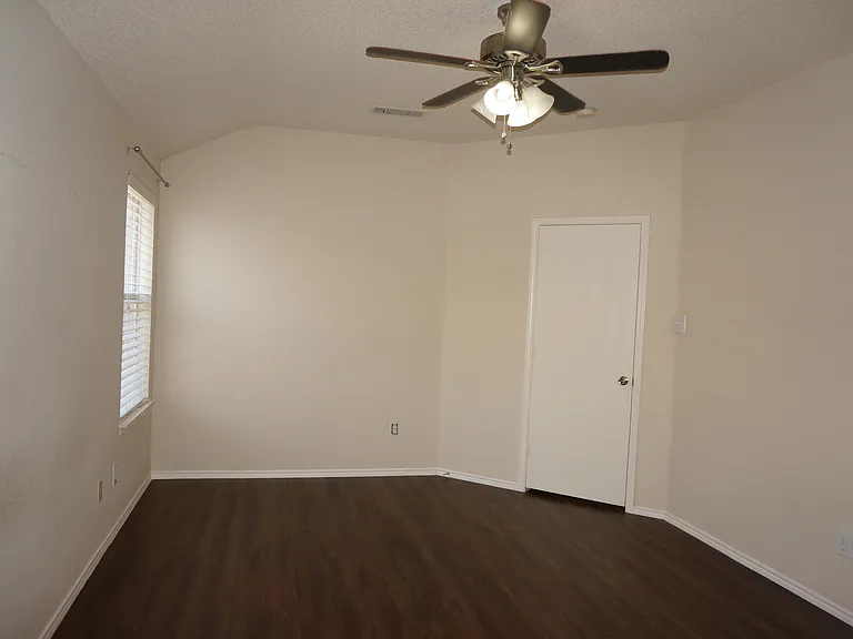 4945 Diamond Trace Trl — Photo 4
