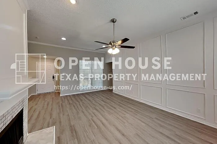 3 bed, 2.0 bath, 1753 sqft, $2,550 — Photo 3
