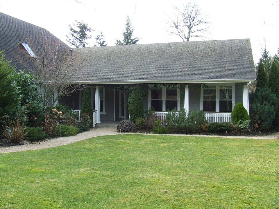 1st image of 4601 33rd Ct NE
