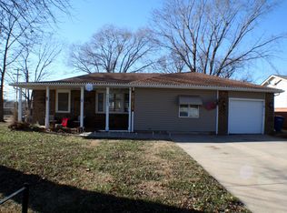 2203 Moyle St, Augusta, KS 67010