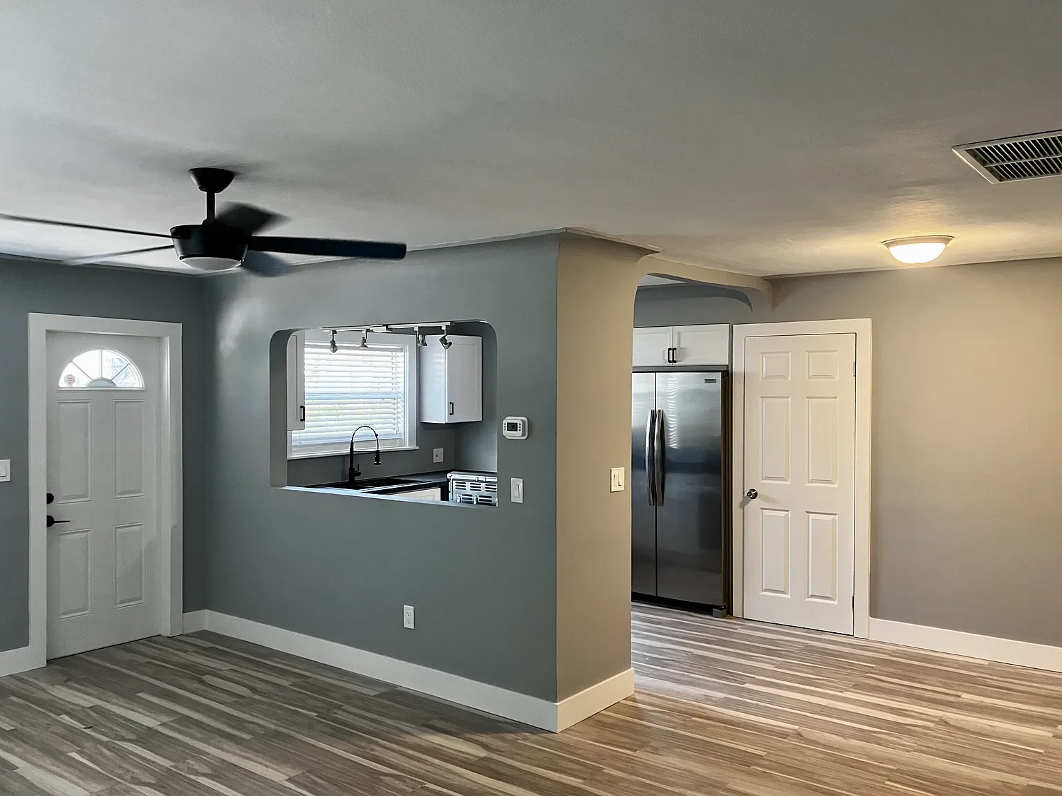 2 bed, 1500 sqft, $2,400 — Photo 4