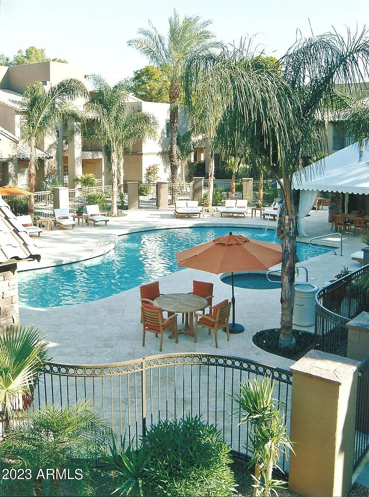 2 bed, 1034 sqft, $1,700 — Photo 1