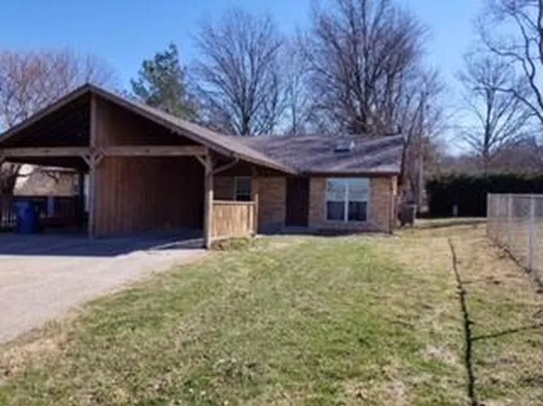 27 Terri Lynn Ln, Collinsville, IL 62234