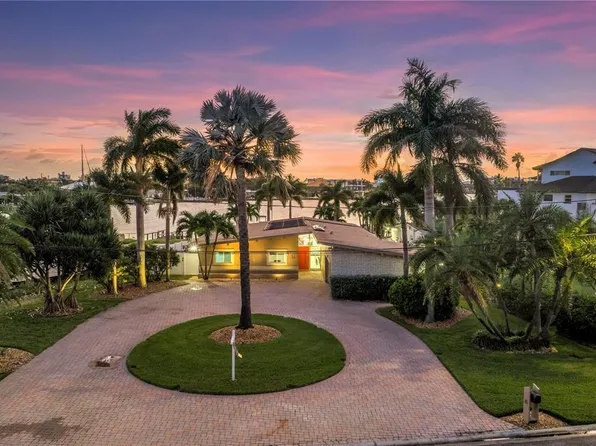 16 Treasure Ln, Treasure Island, FL 33706