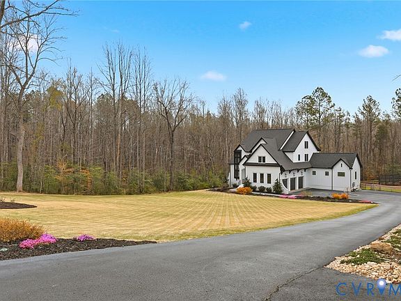 5th image of 2121 Jockey Ridge Rd
