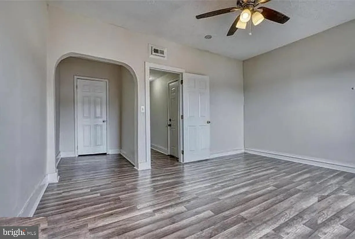 1 bed, 1.0 bath, 2864 sqft, $1,130 — Photo 2