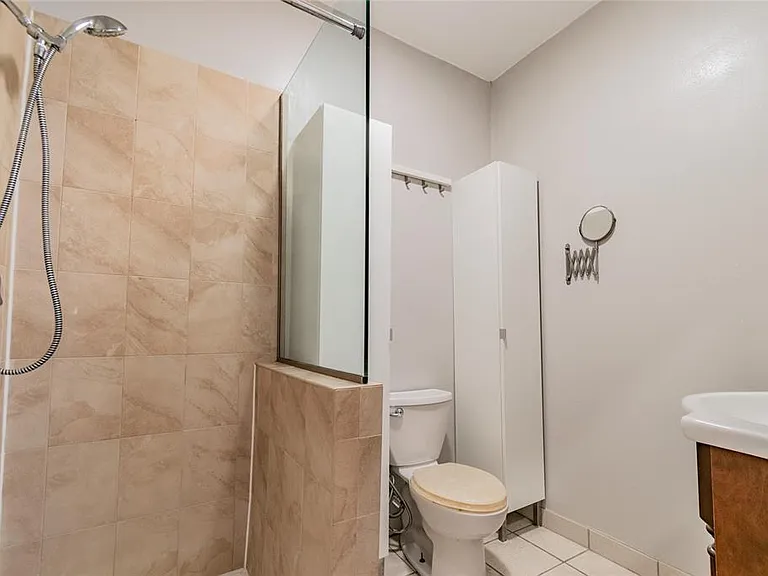317 W Jean St — Photo 33