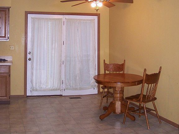 Eat-in area of Kitchen