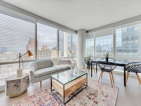 4th image of 4212 28th St APT 18I