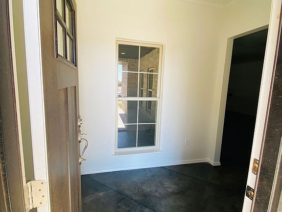 2nd image of 5539 W Farmers Ave