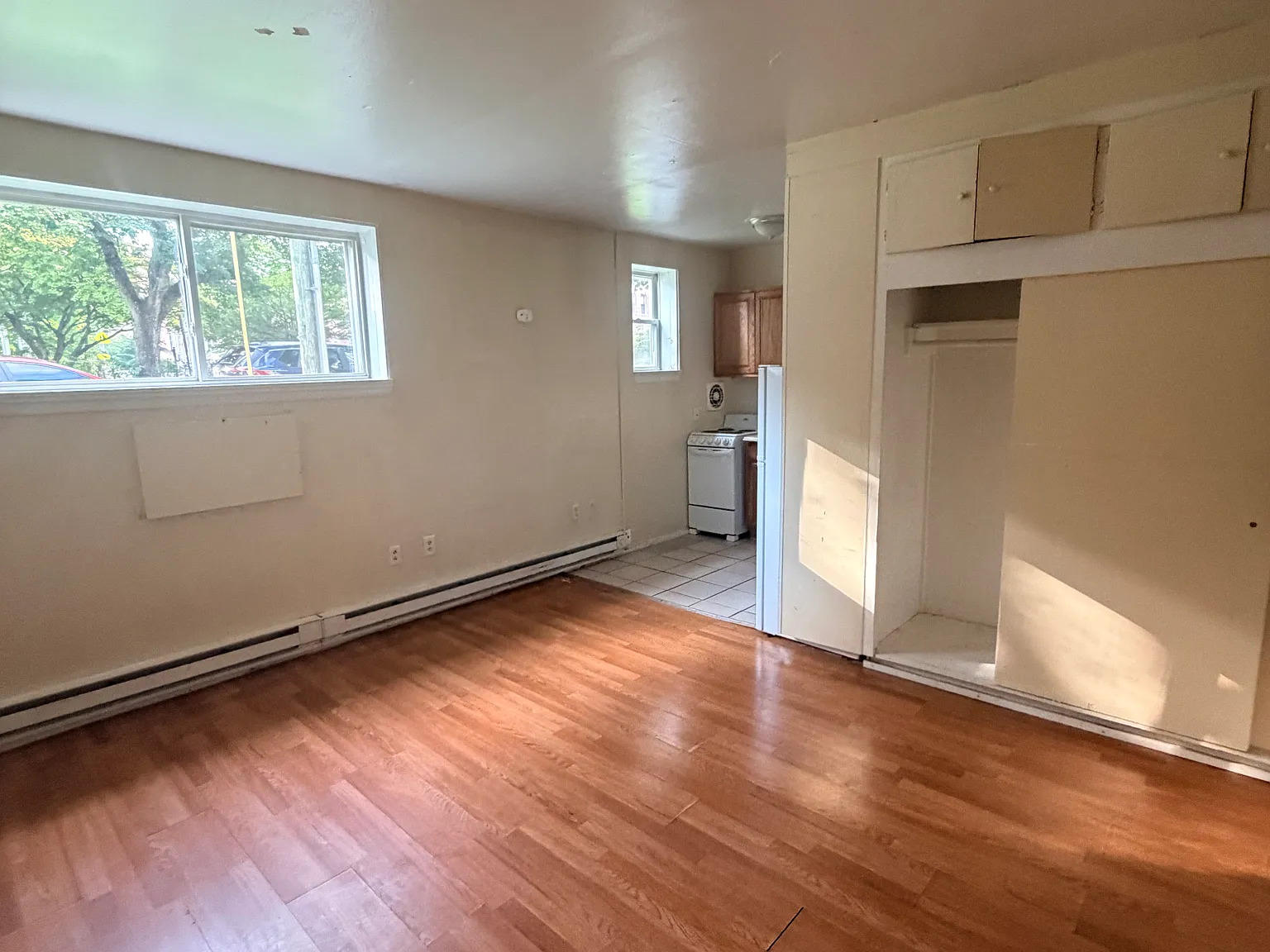 Studio, $1,100 — Photo 2