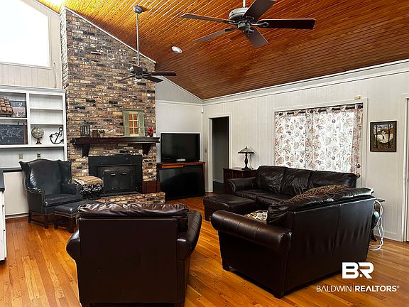 4th image of 45390 Lac Rd